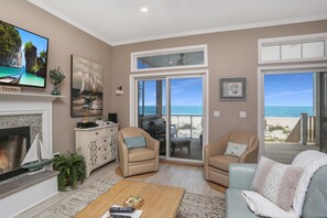 獨棟房屋, 多張床 (Coastal Cove) | 起居區