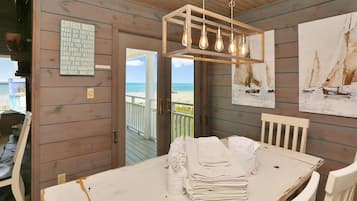 House, Multiple Beds (Coastawhile) | Outdoor dining
