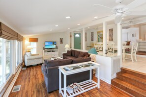 House, Multiple Beds (Cape Haus) | Living area