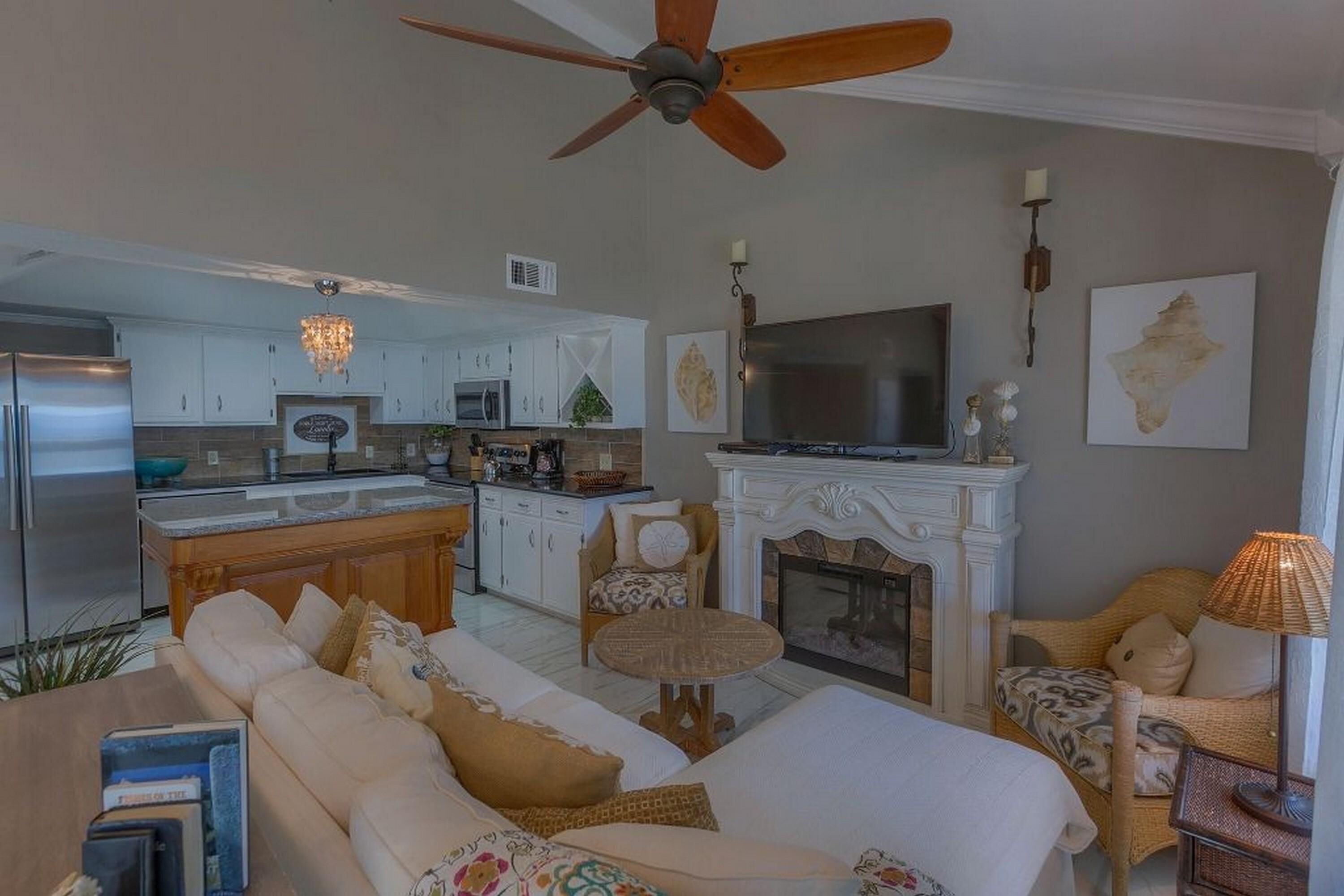 Condo, 2 Bedrooms | Living room