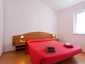 1 bedroom, free WiFi, bed sheets - Apartment Rosi with pool in Porec (Poreč)