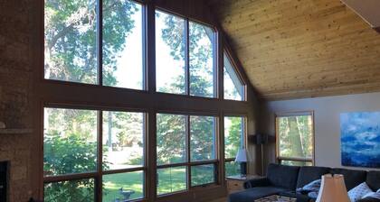 Lake Life meets Country Living Near Gimli