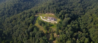 Hidden Acres Escape: A Bluegrass Retreat