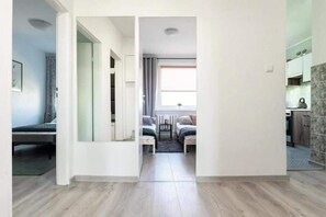 2 多间卧室、办公桌、熨斗/熨衣板、WiFi