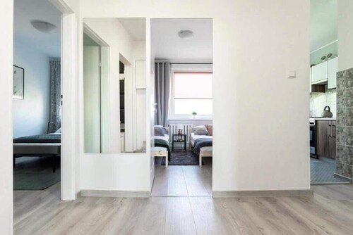 Quadratum Gdańsk | Large Apartment with Balcony and Desk