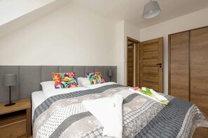 2 chambres, fer et planche à repasser, Wi-Fi, draps fournis