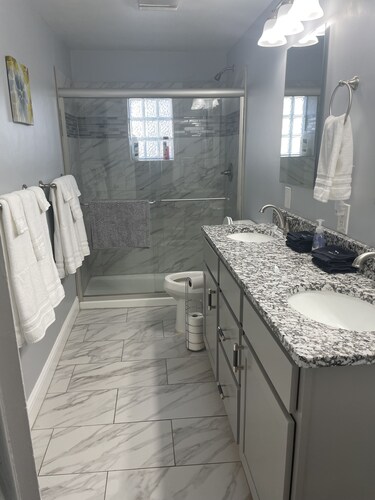 Holland Suites, Suite #1