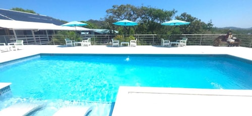 Hotel and Dive Center Roatan Yacht Club