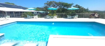 Hotel and Dive Center Roatan Yacht Club