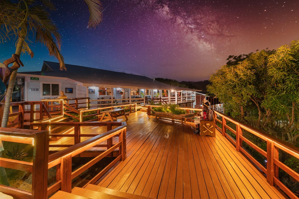 Hotel and Dive Center Roatan Yacht Club