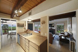 Fridge, microwave, oven, stovetop - Beach front Getaway with Amazing Views (Matagorda)