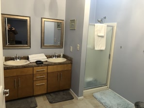Bathtub, hair dryer, towels, soap - Downtown New Castle Indiana Condo Available for short-term and long-term stays. (New Castle)