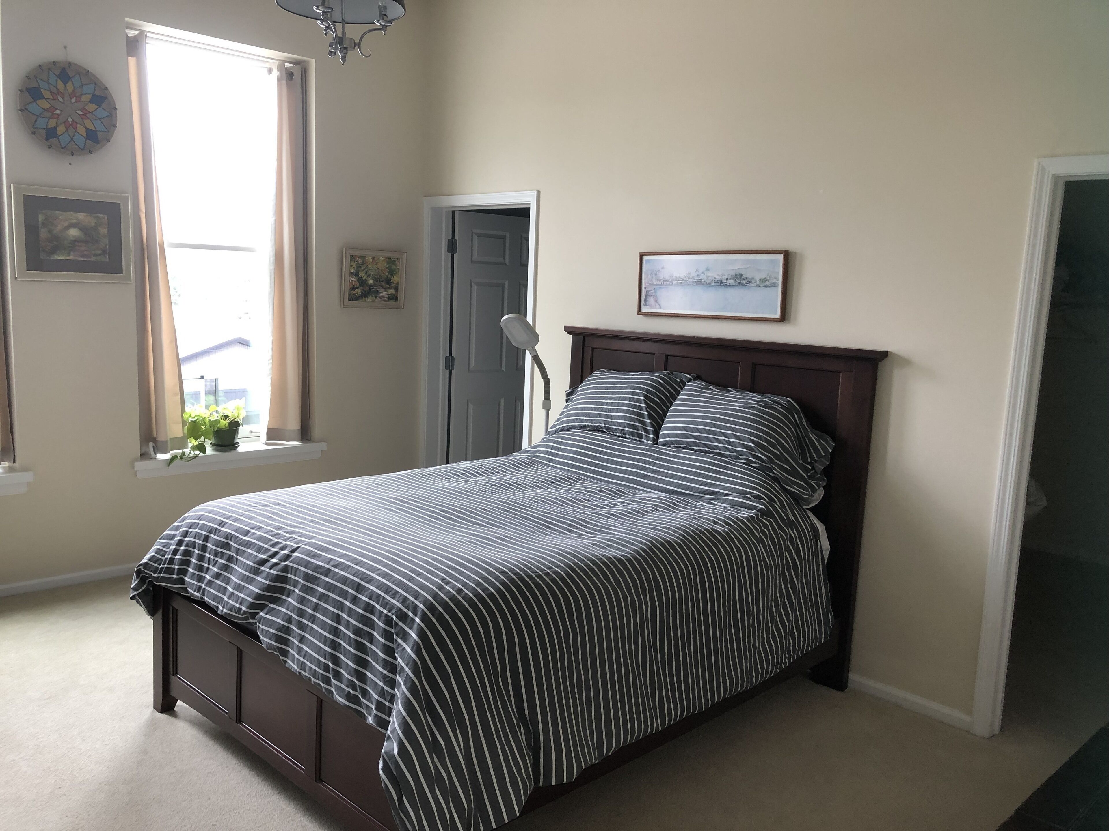 2 chambres, fer et planche à repasser, Wi-Fi gratuit, draps fournis