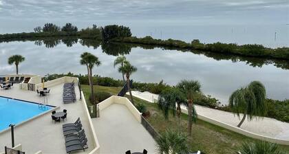 Serene 1 Bed/1 Bath Condo on Gulf Coast with Resort-Style Amenities