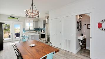 單棟房屋, 多張床 (Hesed Beach Cottage) | 私人廚房 | 焗爐、咖啡機/沖茶器