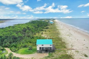 Casa, varias camas (Hatchling Hideaway) | Playa | Ubicación a pie de playa