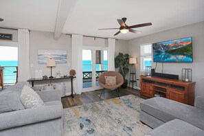 Casa, varias camas (Dolphin Watch) | Área de sala de estar