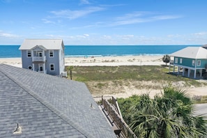 House, Multiple Beds (Flamingo Roost) | Beach