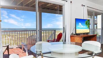 House, Multiple Beds (Flamingo Dunes) | Interior