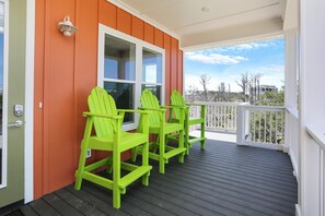 House, 3 Bedrooms | Balcony