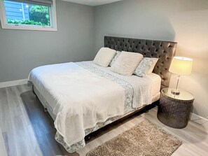 4 bedrooms, travel crib, WiFi