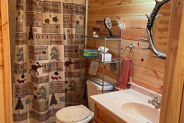 Dusche, Handtücher, Toilettenpapier