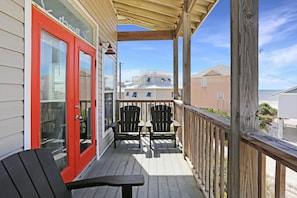 House, Multiple Beds (Narrow Escape) | Terrace/patio