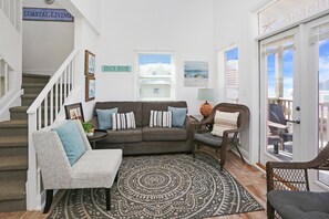 House, Multiple Beds (Narrow Escape) | Living area