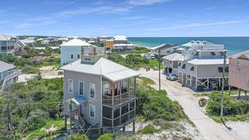 House, 2 Queen Beds (Narrow Escape) | Exterior