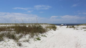 House, Multiple Beds (One More Time Again) | Beach