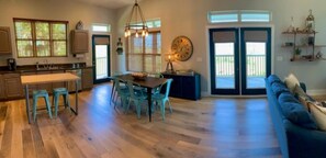 House, 3 Bedrooms | Living room
