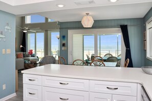 House, Multiple Beds (Indian Summer) | Interior