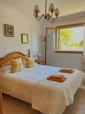 3 Schlafzimmer, Bügeleisen/Bügelbrett, Reisekinderbett, kostenloses WLAN