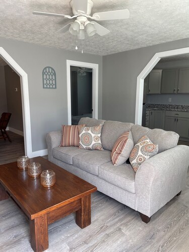 Holland Suites, Suite #2