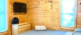 Aspen Cabin - Lost Land Lake Waterfront Getaway