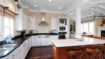 Casa, varias camas (Sammys Old Place) | Cocina privada | Tostadora