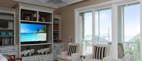 House, Multiple Beds (Sammys Old Place) | Living area