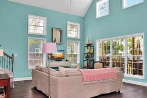Hus - 1 kingsize-säng (Rehoboth Cottage) | Vardagsrum