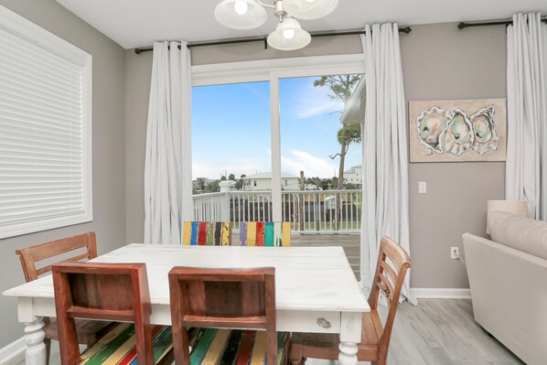 House, Multiple Beds (Pearly Shells) | Dining