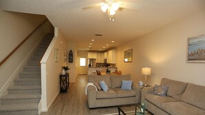 Townhouse, 3 soverom | Oppholdsrom
