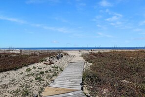 House, Multiple Beds (Pelican Bend) | Beach