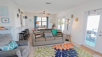 House, Multiple Beds (Pelican Bend) | Living area