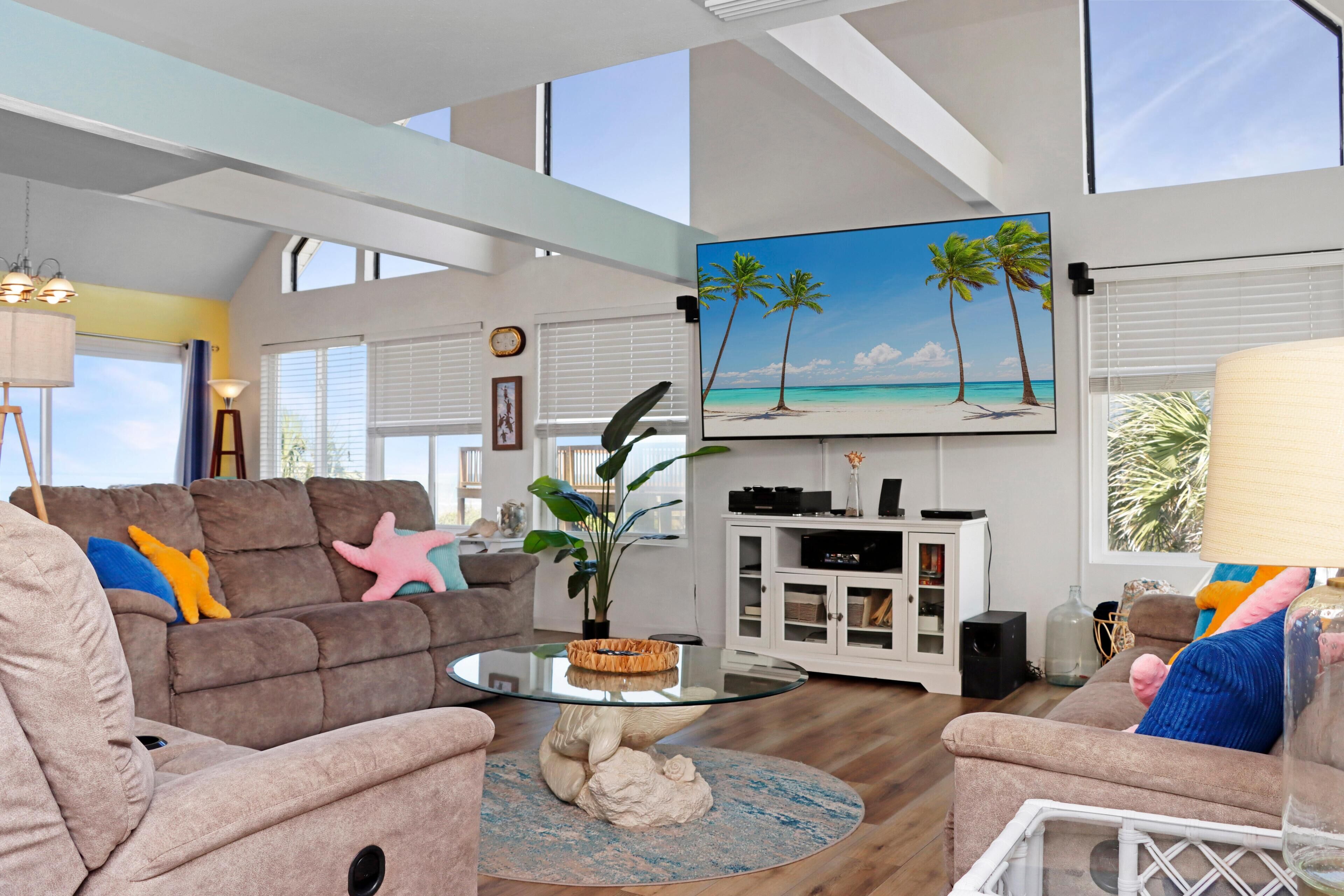 House, Multiple Beds (Pelican) | Living area