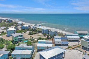 House, Berbilang Katil (Sharkeys) | Bahagian luar