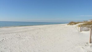 House, 3 Bedrooms | Beach