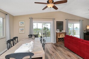 Σπίτι, Περισσότερα από 1 Κρεβάτια (Hideaway Bay) | Γεύματα