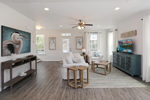 Living area - The Sandpiper (Port St. Joe)