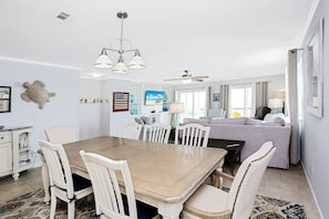 Townhome, 3 Bedrooms | In-room dining