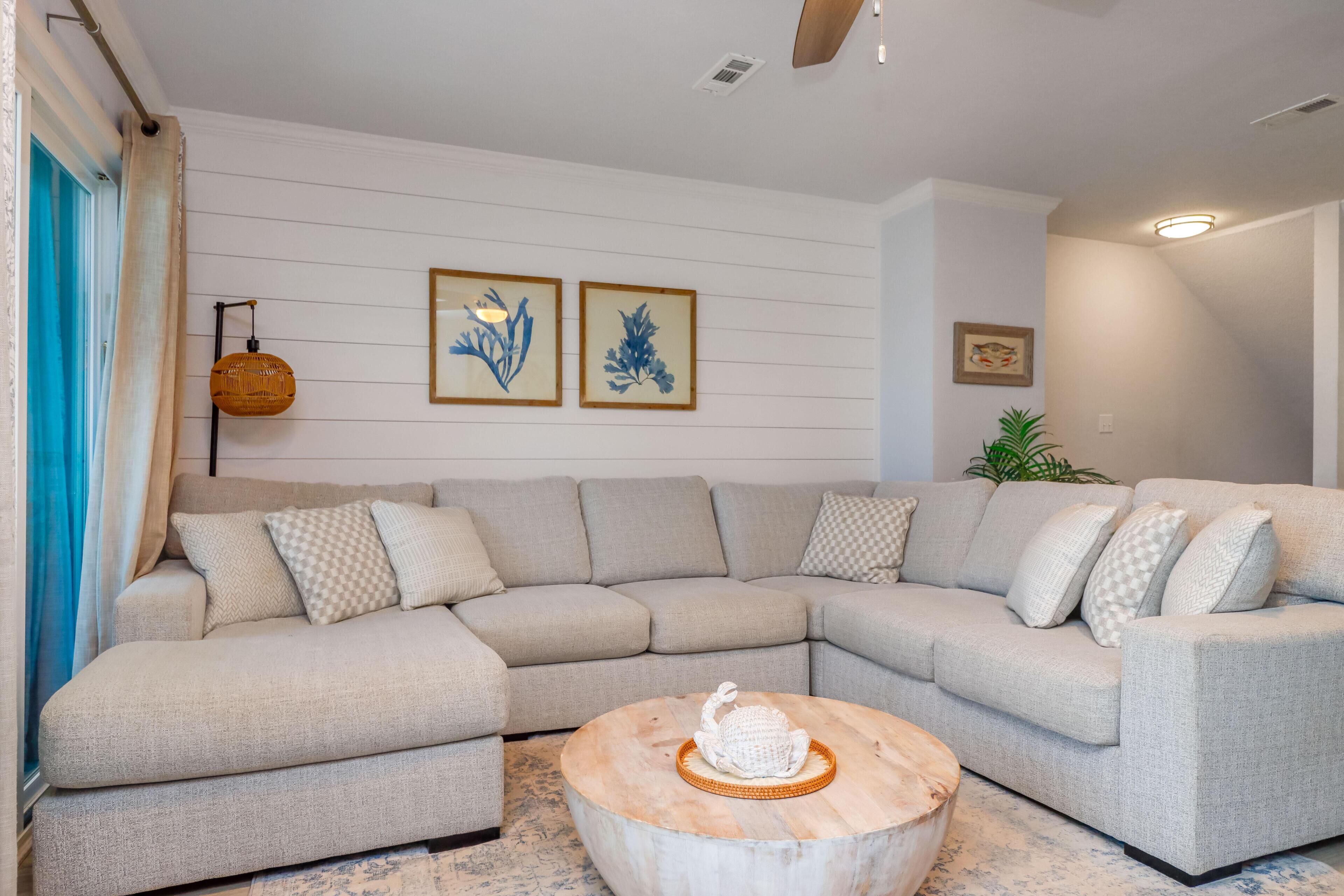 House, Multiple Beds (Their Inheritance) | Living area
