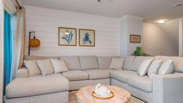 House, Multiple Beds (Their Inheritance) | Living area